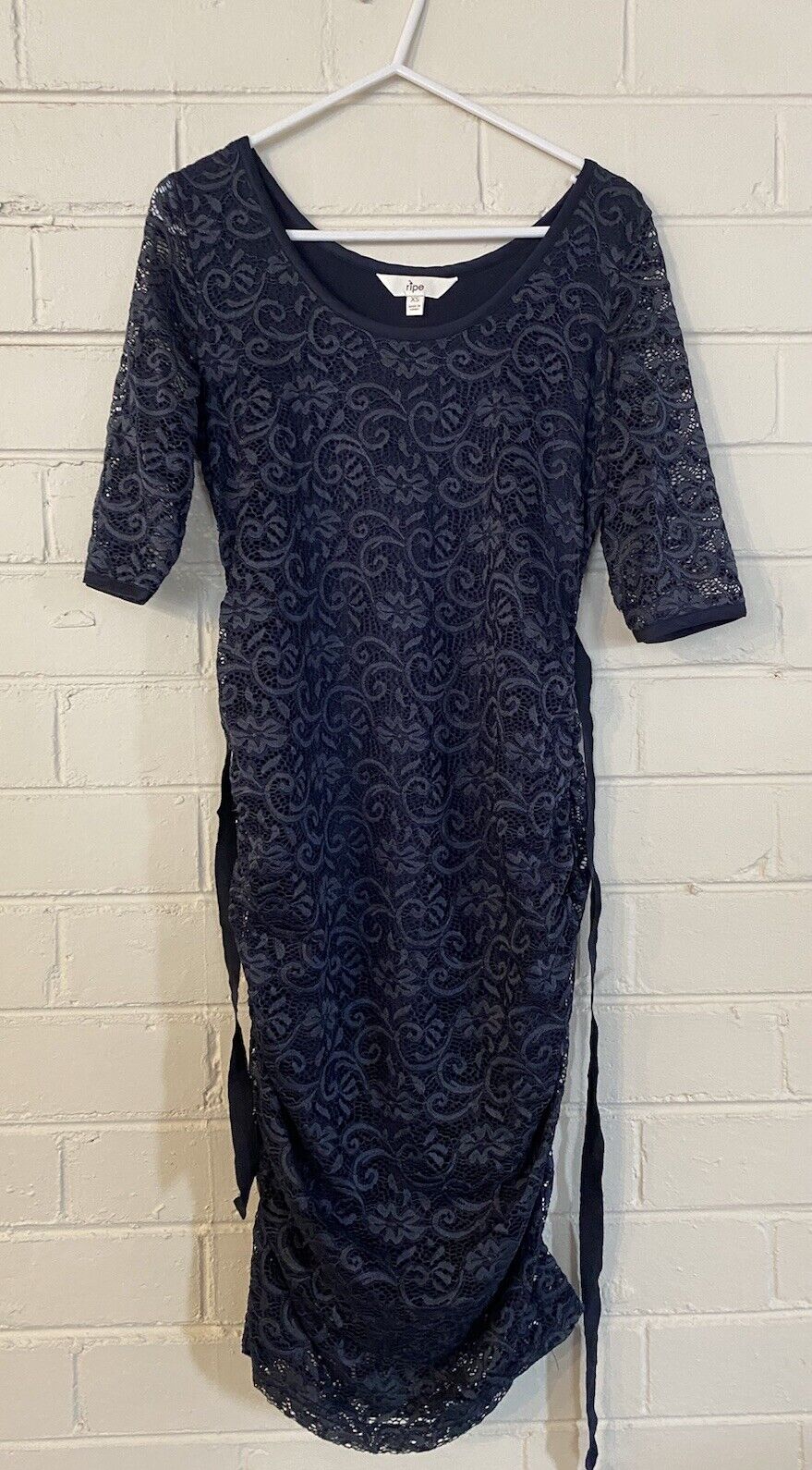 Ripe Women's size XS navy blue lace long sleeve fitted dress, EUC