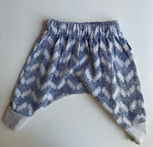 Load image into Gallery viewer, Bonds baby size 3-6 months grey blue patterned relaxed track pants, VGUC
