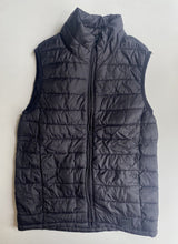 Load image into Gallery viewer, GAP kids size S regular (6-7 years) black puffer vest zip up, VGUC
