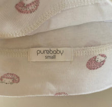 Load image into Gallery viewer, Purebaby baby girl size small white beanie knot hat pink hedgehogs, VGUC
