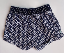 Load image into Gallery viewer, Cotton On Kids girls size 4 navy blue white patterned elastic waist shorts, VGUC
