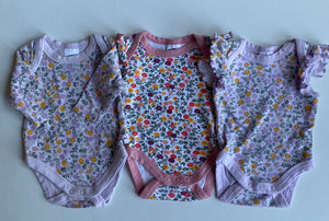 Baby Berry baby girl size newborn x3 pink purple floral bodysuit tops, VGUC