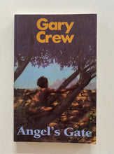 Load image into Gallery viewer, Angel&#39;s Gate by Gary Crew kids paperback novel 1993, VGUC
