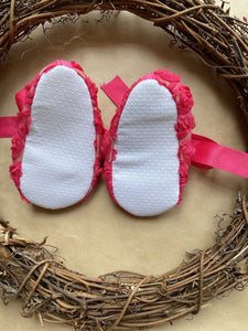 Unbranded baby girl size 3-6 months pink floral lace bow shoes