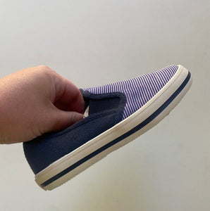 Seed kids boys size 26 navy blue stripe canvas flat pull on shoe, BNWT