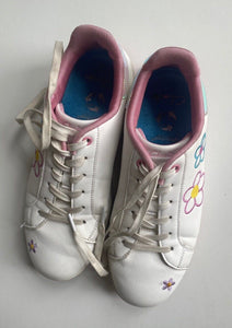 Clarks kids teen size EUR 38 white sneakers shoes pink flowers lace up, VGUC