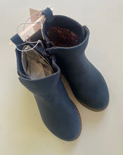 Load image into Gallery viewer, Pumpkin Patch kids girls size 8 navy blue glitter sparkle ankle boots, BNWT
