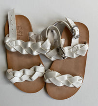 Load image into Gallery viewer, Zara baby girls size 22 white strappy sandals shoes Summer, EUC
