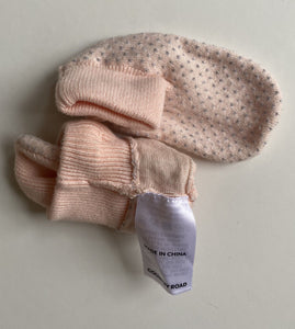 Country Road baby size approx. 6-12 months pink grey spotted knit booties, VGUC