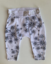 Load image into Gallery viewer, Bonds baby size 0-3 months white black silver stars stretch leggings pants, VGUC
