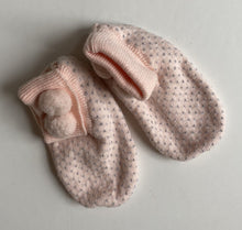 Load image into Gallery viewer, Country Road baby size approx. 6-12 months pink grey spotted knit booties, VGUC
