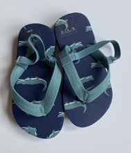 Load image into Gallery viewer, Anko kids boys size UK 8/EU 26 navy blue green crocodile thongs shoes, BNWT
