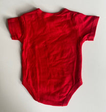 Load image into Gallery viewer, Ollie&#39;s Place baby size 0-3 months red t-shirt bodysuit Superhero Daddy, VGUC
