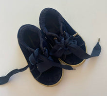 Load image into Gallery viewer, Country Road kids size 22 navy blue velvet ribbon lace shoes sneakers, GUC
