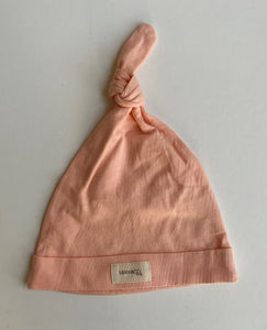 Miann & Co. baby girl size approx. 0-6 months pink knotted beanie hat, EUC