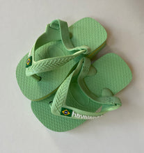 Load image into Gallery viewer, Havaianas baby size 17-18 green Brazil sling back thongs shoes flip flops, EUC

