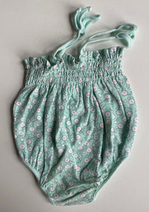 Country Road baby girl size newborn mint green white floral romper Summer, VGUC