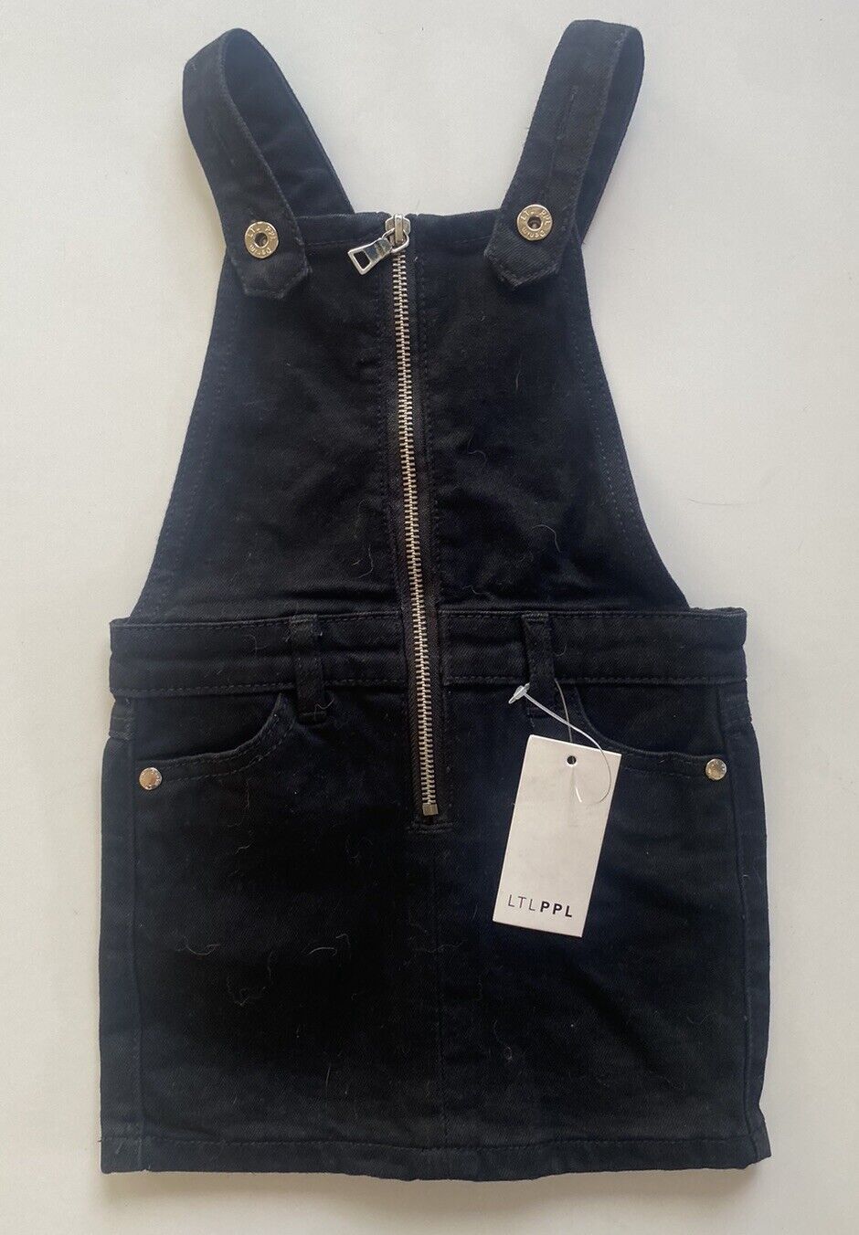 LTLPPL kids girls size 4 black denim zip up pinafore dress, BNWT