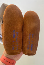 Load image into Gallery viewer, Minnetonka kids size 8 brown leather moccasin shoes warm handmade, BNWT
