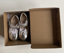 Load image into Gallery viewer, Clarks kids girls size UK 5 silver metallic Mary Jane shoes bows, BNWT
