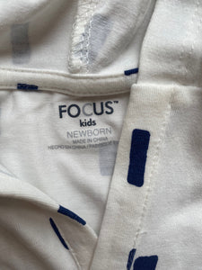 Focus Kids baby size newborn white hooded t-shirt blue shapes, EUC